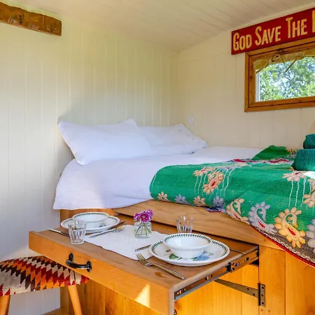 Honeysuckle Hut Tatil Evi *