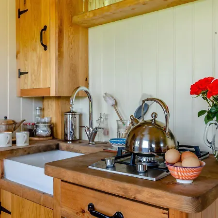 Honeysuckle Hut Tatil Evi